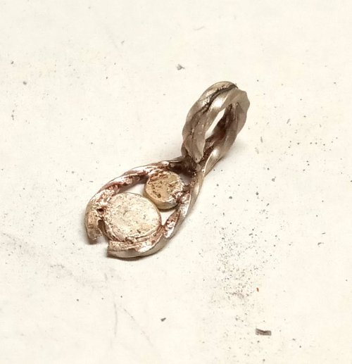 Judy Larson's Combine Druzy With Straw and Water Cast Components - , Wire Jewelry Design, Filing, Finishing, Butane Torch, Soldering, Solder, Design, Continue to shape the twisted wire tails around the flattened larger ball